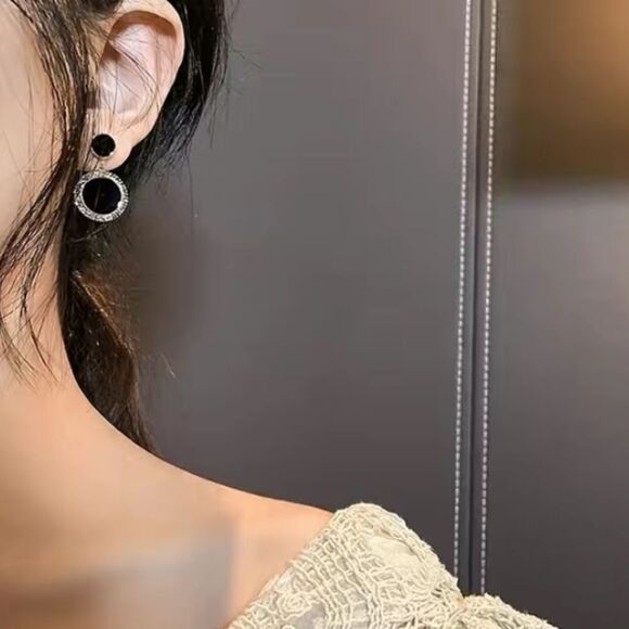 🔅🆕✨🔅Elegant Luxurious Black Decor Dangle Earrings🔅✨ - Picture 4 of 8